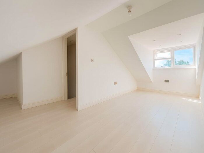 2 Bedroom Flat To Rent In Fore Street, Edmonton, N9