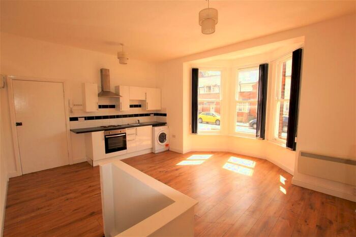 1 Bedroom Apartment To Rent In Clarendon Park Road, Leicester, LE2