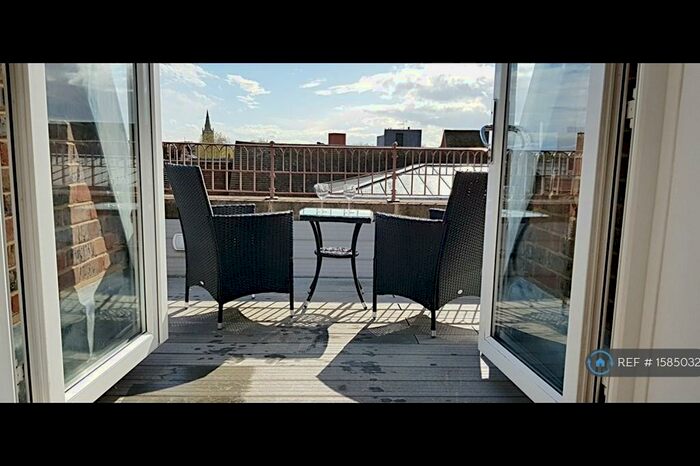 1 Bedroom Flat To Rent In King Edward Court, Windsor, SL4