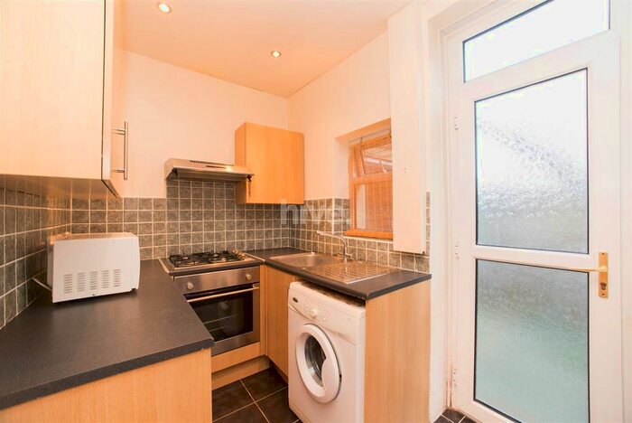 Studio To Rent In St George's Terrace, Jesmond, Newcastle Upon Tyne, NE2