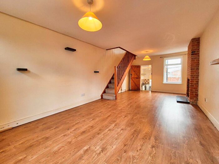 2 Bedroom End Of Terrace House To Rent In Myrtle Road, Ipswich, IP3