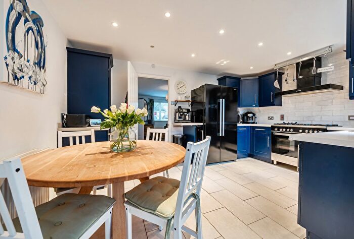 4 Bedroom Terraced House For Sale In Stow Avenue, Witney, Oxfordshire, OX28