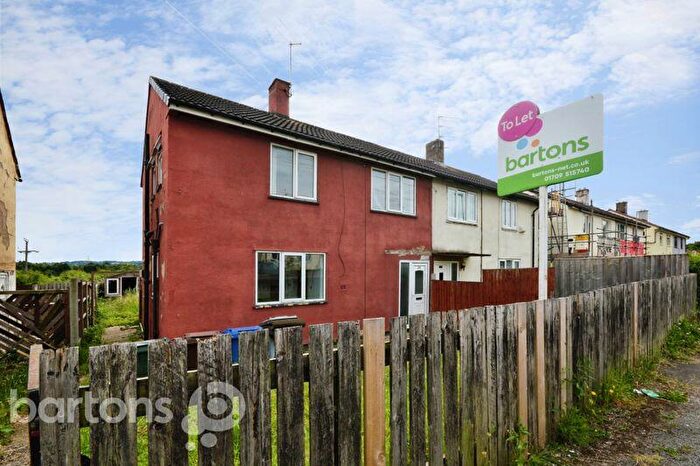 3 Bedroom Semi-Detached House To Rent In Broadwater, Bolton-Upon-Dearne, S63