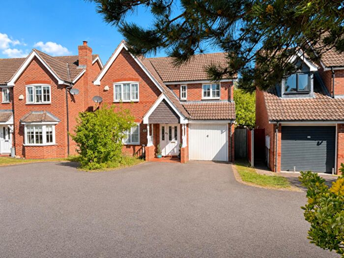 4 Bedroom Detached House For Sale In Bridge Meadow Way, Grange Park, Northampton, NN4