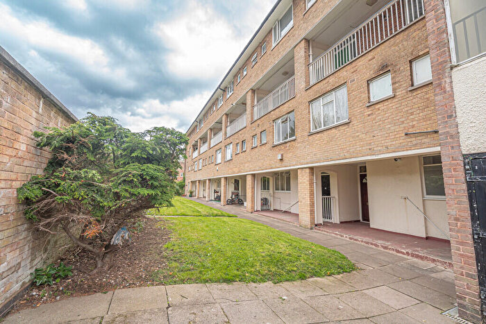 3 Bedroom Maisonette For Sale In Bushwood Road, Selly Park, B29