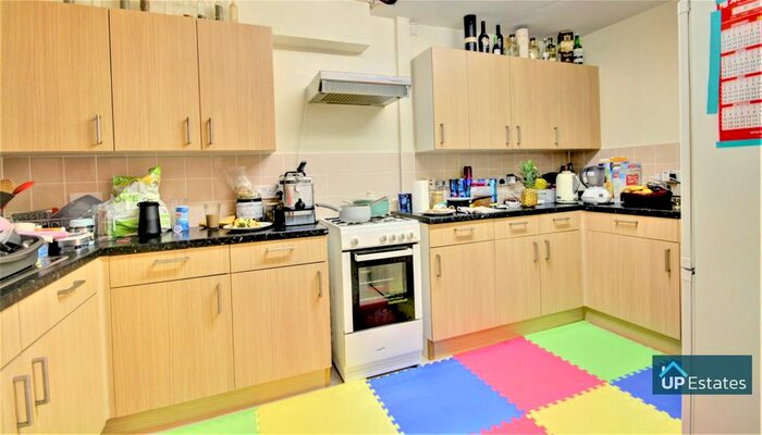 3 Bedroom Terraced House To Rent In Grenfell Close, Leamington Spa, CV31