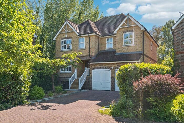 5 Bedroom Detached House For Sale In Ray Mill Road East, Maidenhead, SL6