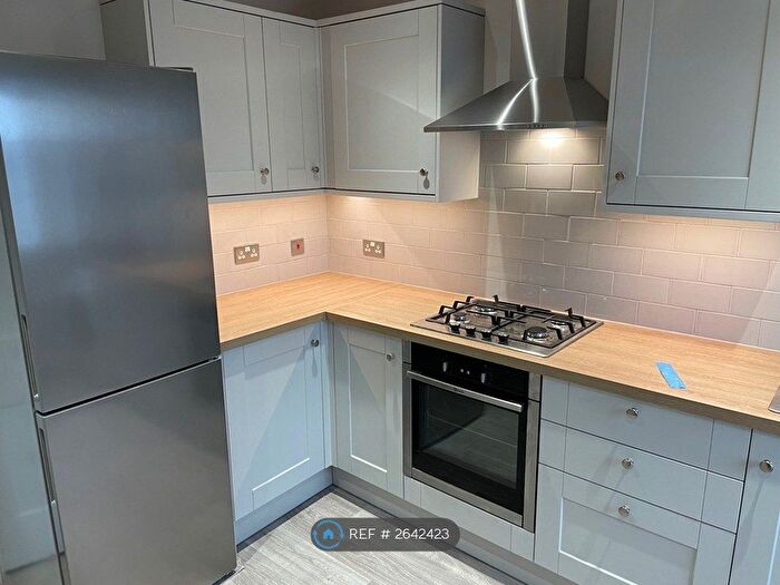 2 Bedroom Flat To Rent In Caledonia Place, Bristol, BS8