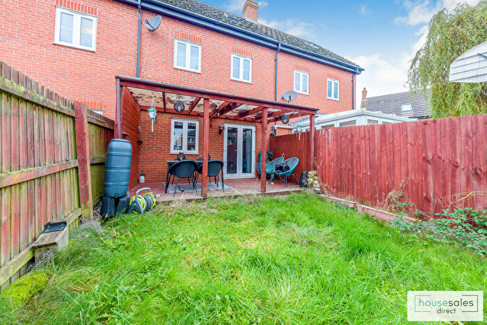 3 Bedroom Terraced House For Sale In Tully Close, Bourne, PE10