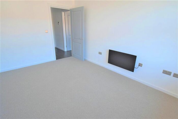 1 Bedroom Property To Rent In Elmwood Avenue, Feltham, TW13