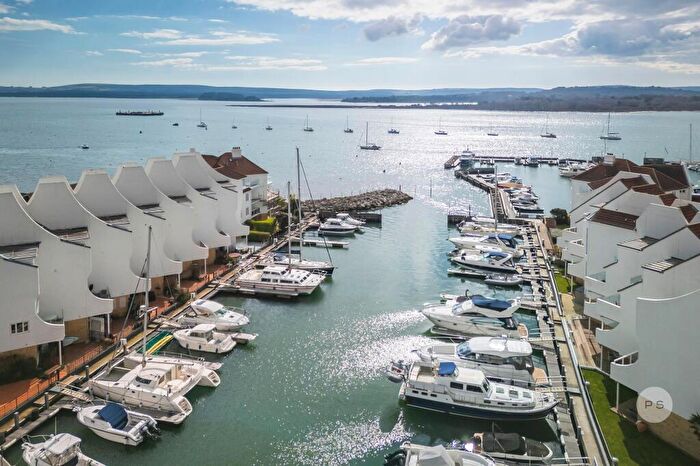 2 Bedroom Apartment For Sale In Moriconium Quay, Lake Avenue, Hamworthy, BH15