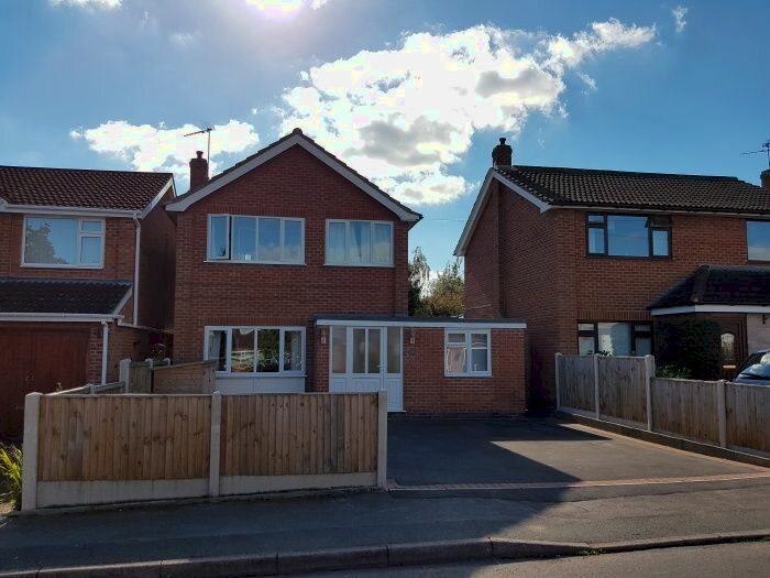4 Bedroom Detached House To Rent In , Pinewood Close, Southwell, NG25