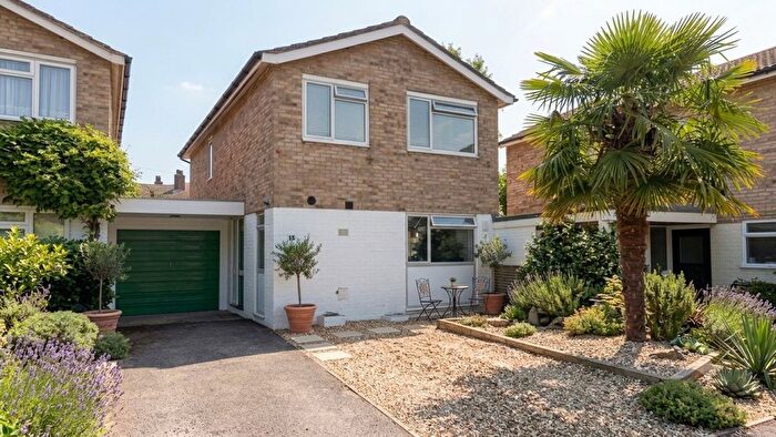 4 Bedroom Detached House For Sale In Tulip Tree Close, Tonbridge, TN9