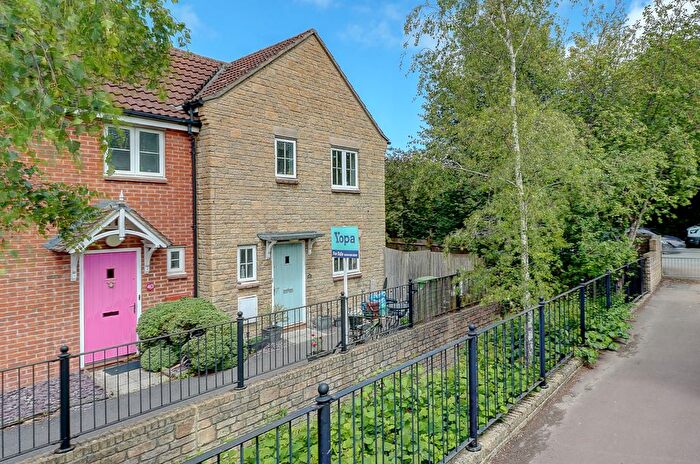 3 Bedroom End Of Terrace House For Sale In Ellworthy Court, Frome, BA11