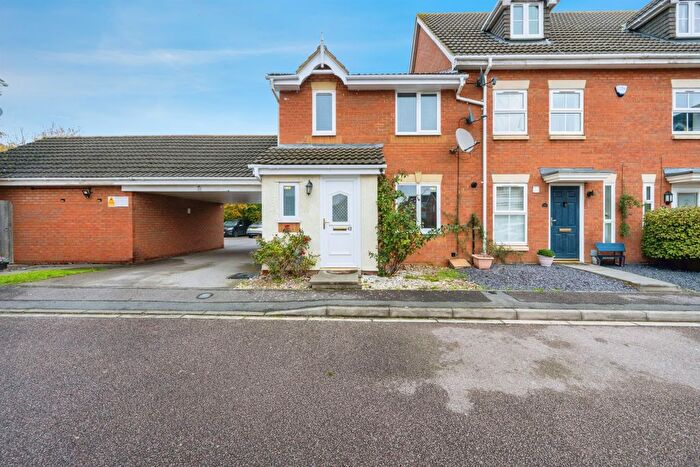 3 Bedroom End Terrace House For Sale In Armstrong Drive, Bedford, MK42