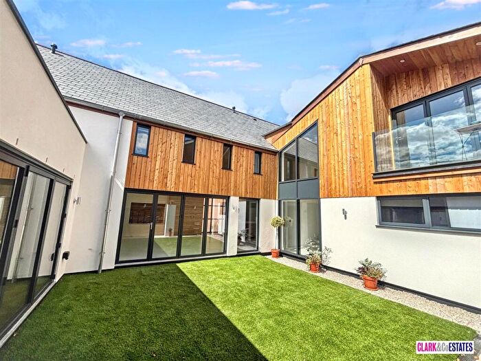 4 Bedroom House For Sale In High Street, Topsham, EX3