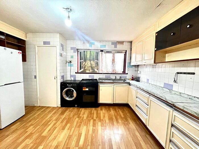 3 Bedroom Terraced House To Rent In Muggeridge Road, Dagenham, RM10