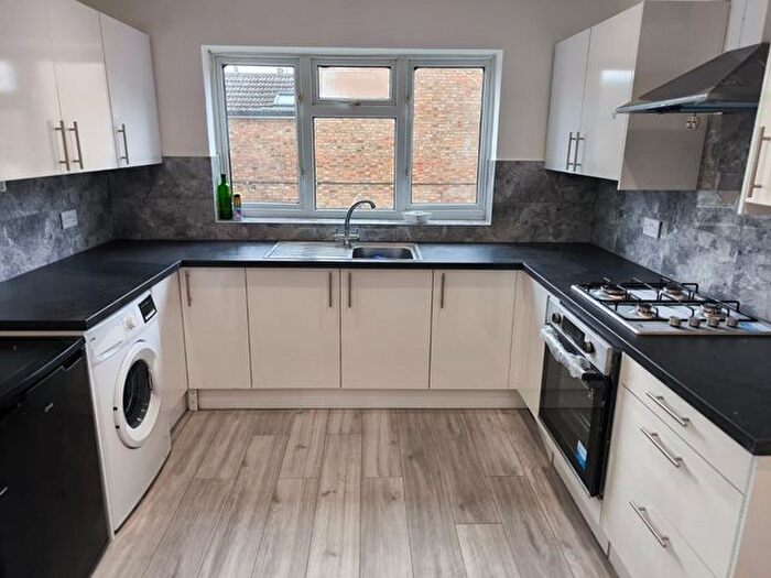 5 Bedroom Flat To Rent In Midland Road, Bedford, MK40