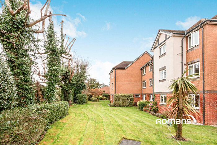 1 Bedroom Flat To Rent In Bentley Court, Upper Gordon Road, Camberley, GU15