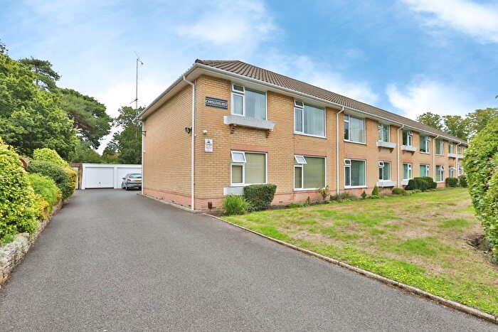2 Bedroom Flat For Sale In Grosvenor Road, Bournemouth, Dorset, BH4