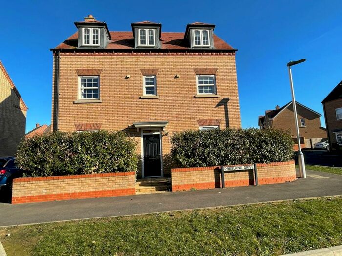 4 Bedroom Detached House To Rent In Presland Drive, Biggleswade, SG18