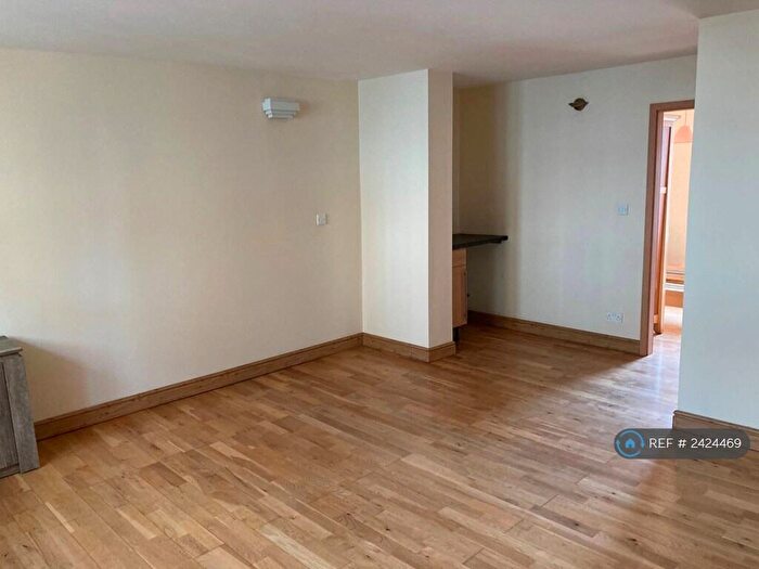 1 Bedroom Flat To Rent In Milnrow Rochdale, Milnrow, Rochdale, OL16