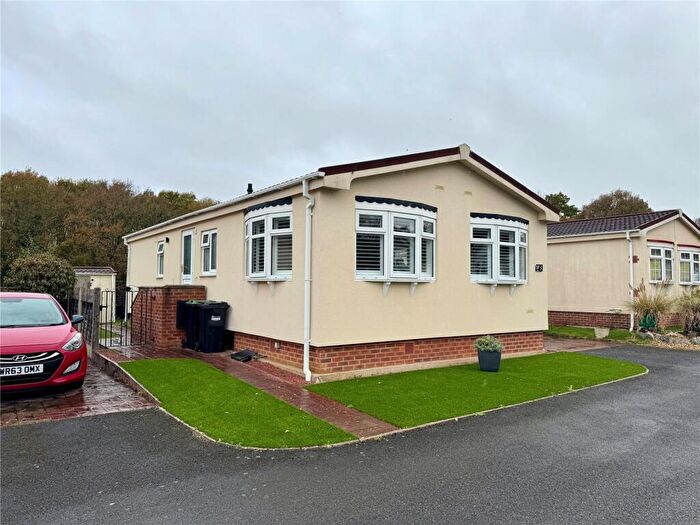 2 Bedroom Park Home For Sale In Knightcrest Park, Milford Road, Everton, Hampshire, SO41