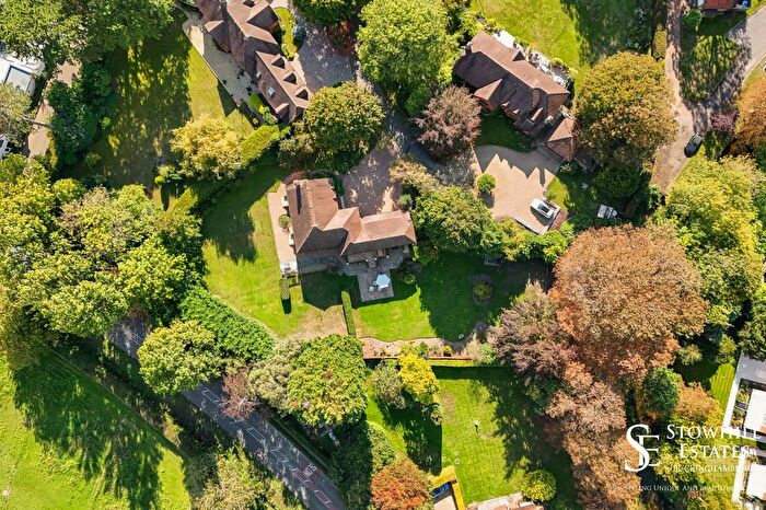 6 Bedroom Detached House For Sale In Riversdale, Bourne End, SL8