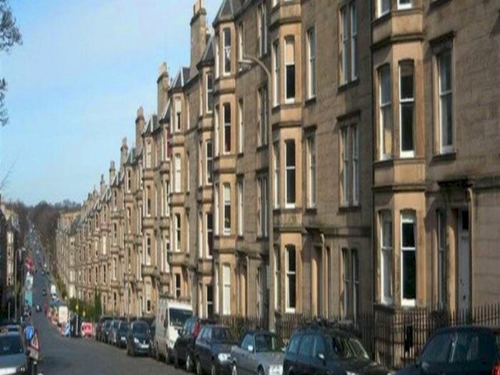 2 Bedroom Flat To Rent In Comely Bank Avenue, Edinburgh, EH4