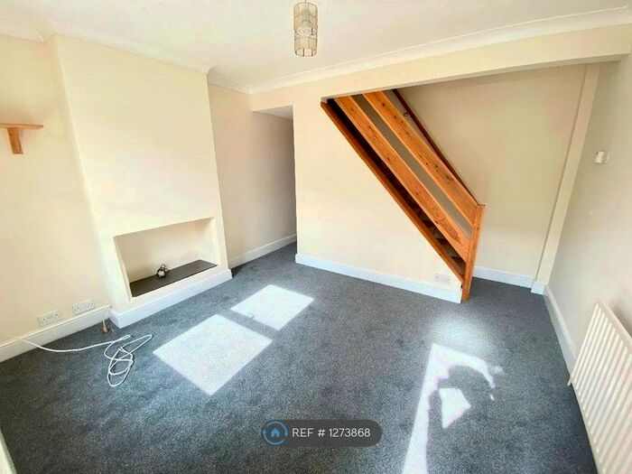 2 Bedroom Terraced House To Rent In Trafalgar Street, Gillingham ME7