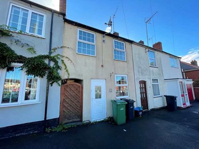 3 Bedroom Cottage To Rent In Halesowen, West Midlands, B63