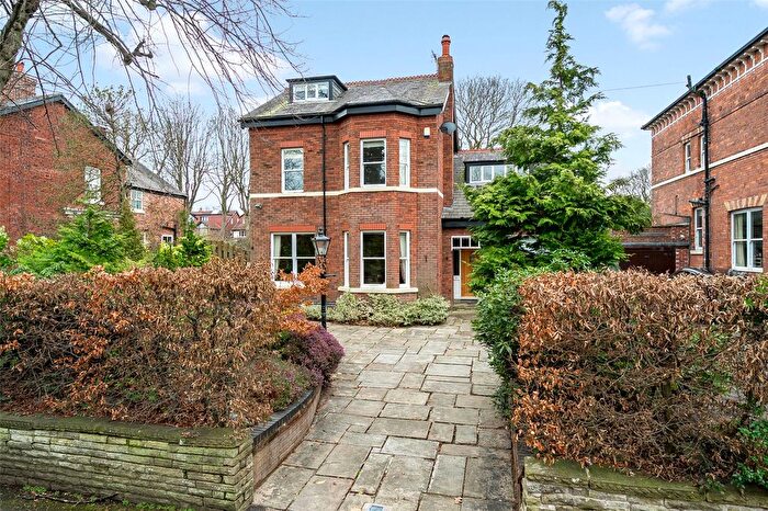 5 Bedroom Detached House For Sale In Princes Road, Heaton Moor, Stockport, SK4