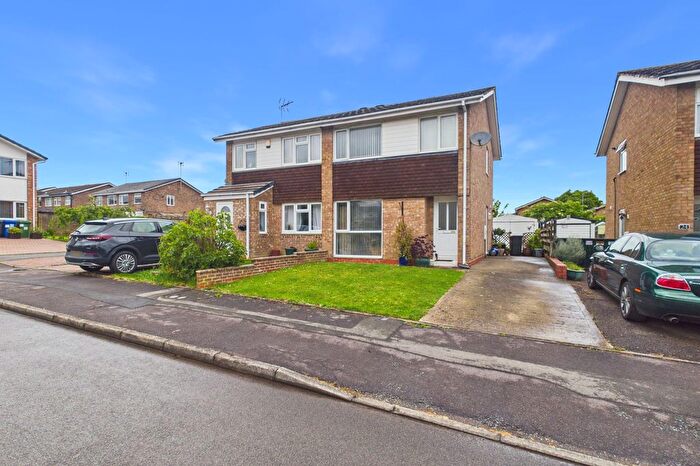 3 Bedroom Semi-Detached House To Rent In Sycamore Close, Towcester, NN12