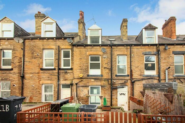 2 Bedroom Property To Rent In Fountain Street, Morley, Leeds, LS27