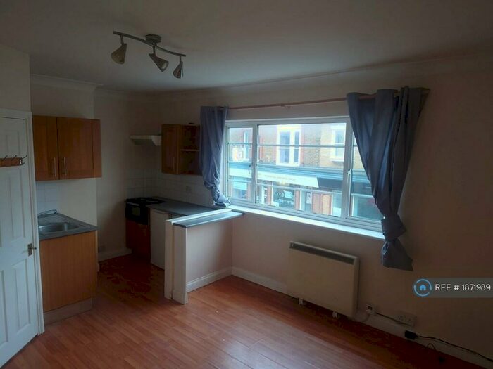1 Bedroom Flat To Rent In King Georges Place, Maldon, CM9