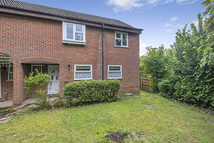 4 Bedroom End Of Terrace House For Sale In Grassmere, Leybourne, ME19