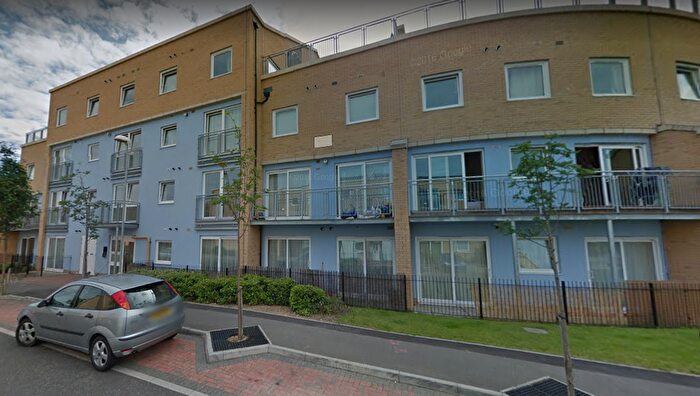 2 Bedroom Flat To Rent In Wooldridge Close, TW14