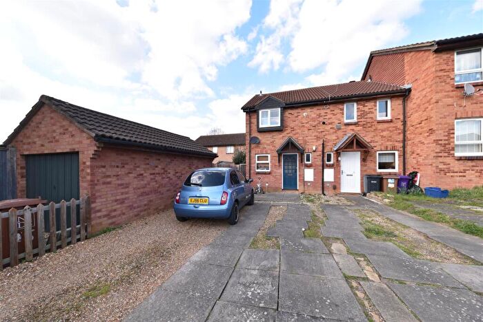 2 Bedroom End Of Terrace House To Rent In Swift Close, Letchworth Garden City, SG6