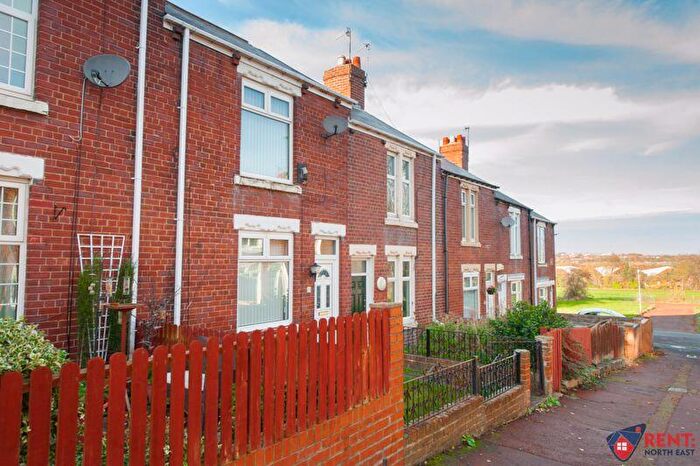 2 Bedroom Terraced House To Rent In Helmsdale Avenue, Gateshead, NE10