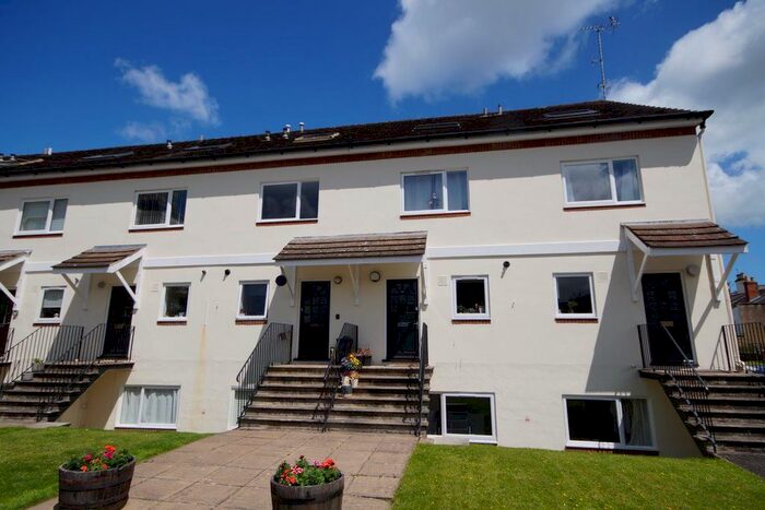 2 Bedroom Flat To Rent In Cedar Court Road, Cheltenham, GL53