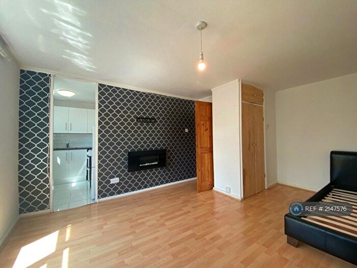 Studio To Rent In Princes Court, Liverpool, L8