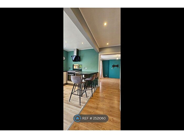 2 Bedroom Bungalow To Rent In Seymour Close, Coventry, CV3