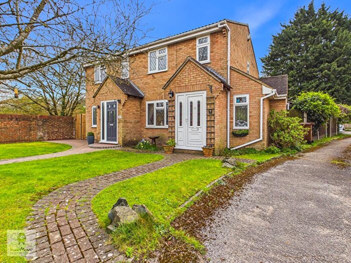 3 Bedroom Semi Detached House For Sale In Croydon Close, Lordswood Chatham, Kent, ME5