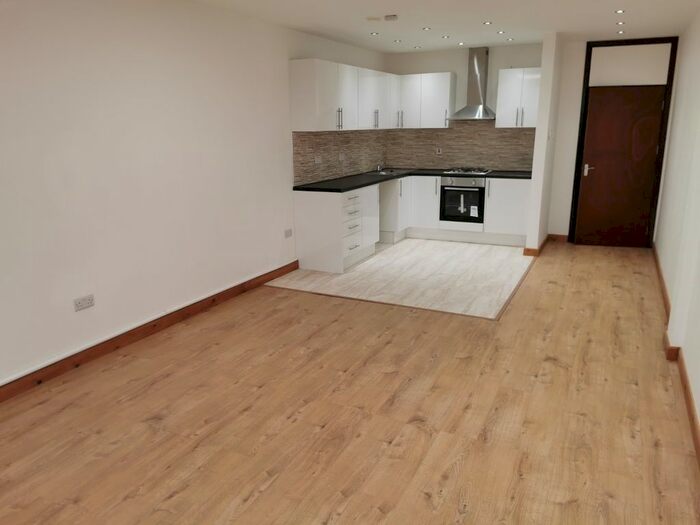 2 Bedroom Flat To Rent In Church Street, Blackpool, FY1