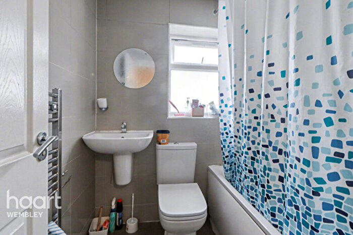 3 Bedroom Semi-Detached House For Sale In Sudbury, HA0