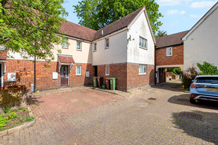 1 Bedroom Terraced House For Sale In Oakdene Mews, Sutton, SM3