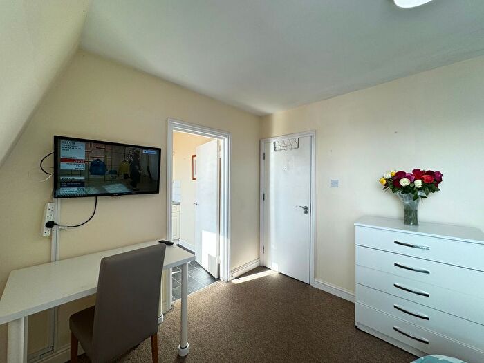 Studio To Rent In Cromwell Road, London, SW7