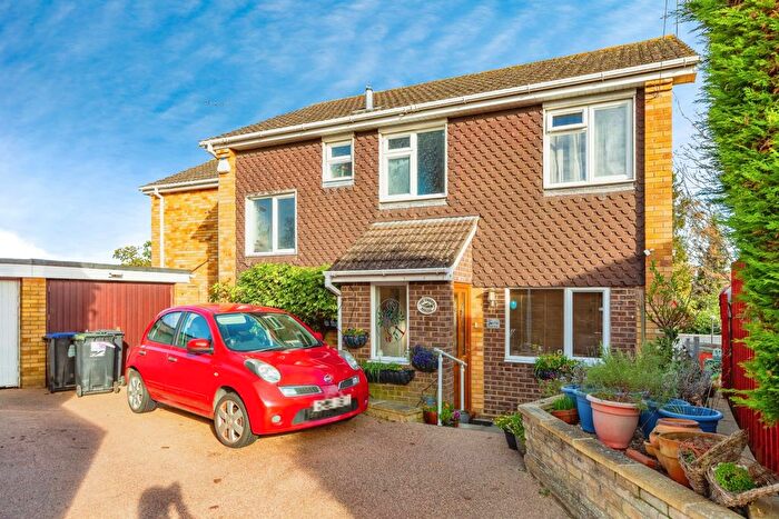 4 Bedroom Detached House For Sale In Parade Bank, Moulton, Northampton, Northamptonshire, NN3
