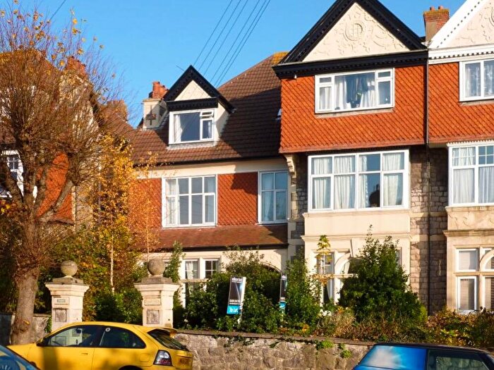 2 Bedroom Flat To Rent In Trewartha Park, Weston-super-Mare, Somerset, BS23