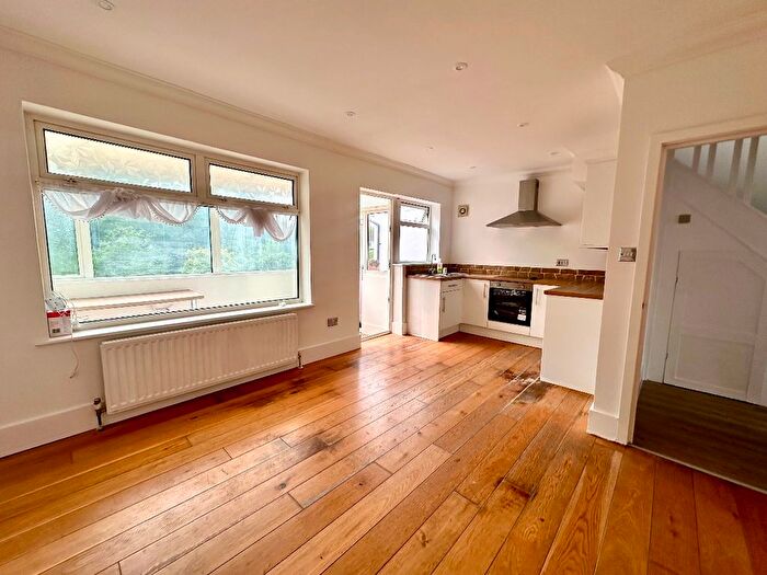 3 Bedroom Semi-Detached House To Rent In Boscombe Avenue, Hornchurch, RM11